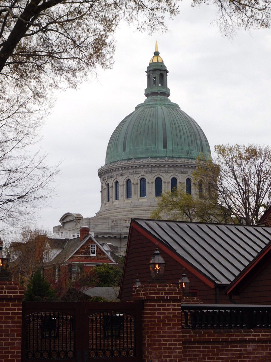 ChesInspired's tweet photo. April showers in #Annapolis this morning https://t.co/mlfprZYxt8
