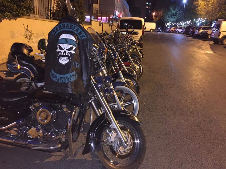 Esenlikler Barbarlar !