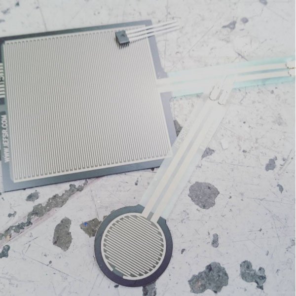 LauraPoni's tweet photo. @meet_robots Sensors have arrived! Testing day!
=#wearable https://t.co/Osb17m2jbF
