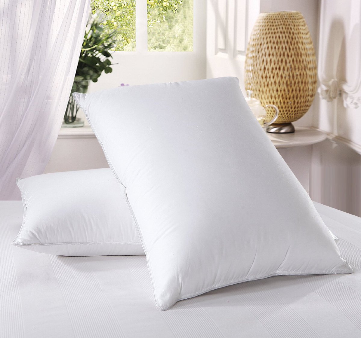 MattressMaster_'s tweet photo. Introducing the new Goose Down Pillow by Royal Hotel. That's right, it's not all just mattresses at the Masters! https://t.co/madTDgIPzL