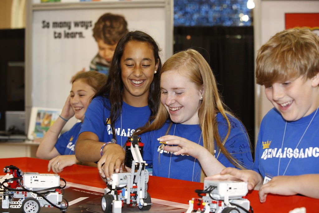 ISTEofficial's tweet image. The 10 hottest #edtech topics of 2016 (so far): bit.ly/1UerpdP