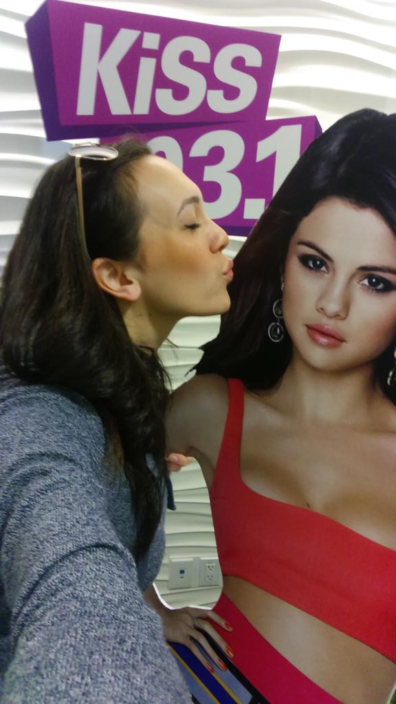 ailinacastillo's tweet photo. #getkissed @kiss1031 kiss for Selena early this morning. This momma needs a getaway weekend!! #REVIVALtour #LOVEHER https://t.co/ENzvK5FleO