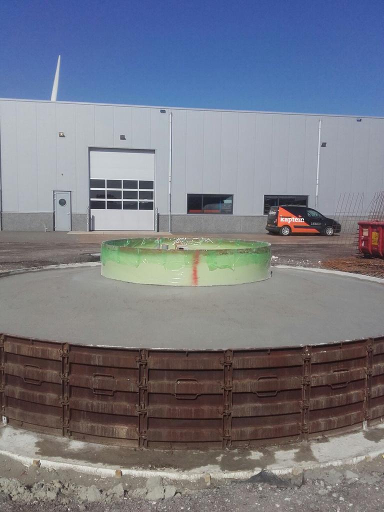 Frankema_NL's tweet image. Storten en afwerken #windmolenfundatie te Franeker i.o.v. @KBGprojecten m.m.v. @BMN_NL &amp;amp; @NbcLeek.