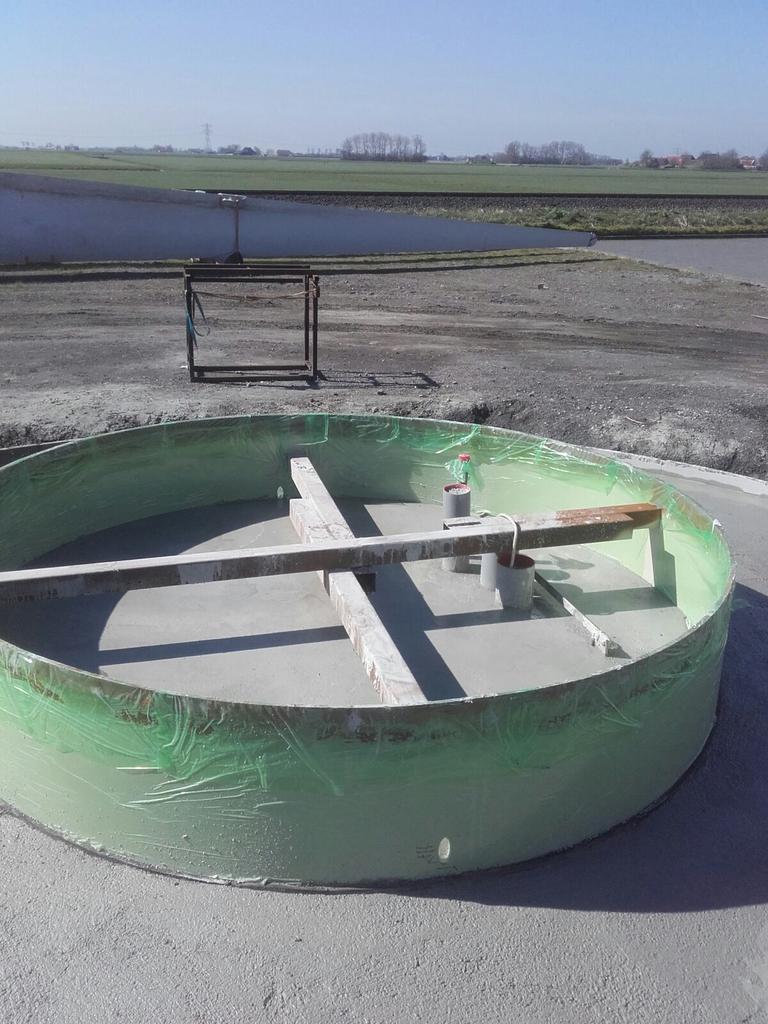 Frankema_NL's tweet image. Storten en afwerken #windmolenfundatie te Franeker i.o.v. @KBGprojecten m.m.v. @BMN_NL &amp;amp; @NbcLeek.