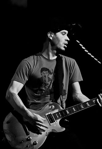 leannekbowes's tweet photo. Happy birthday to @TomThacker41, an awesome guitarist, producer and pal! #tomthacker #happybday https://t.co/QaOgUnk0Du