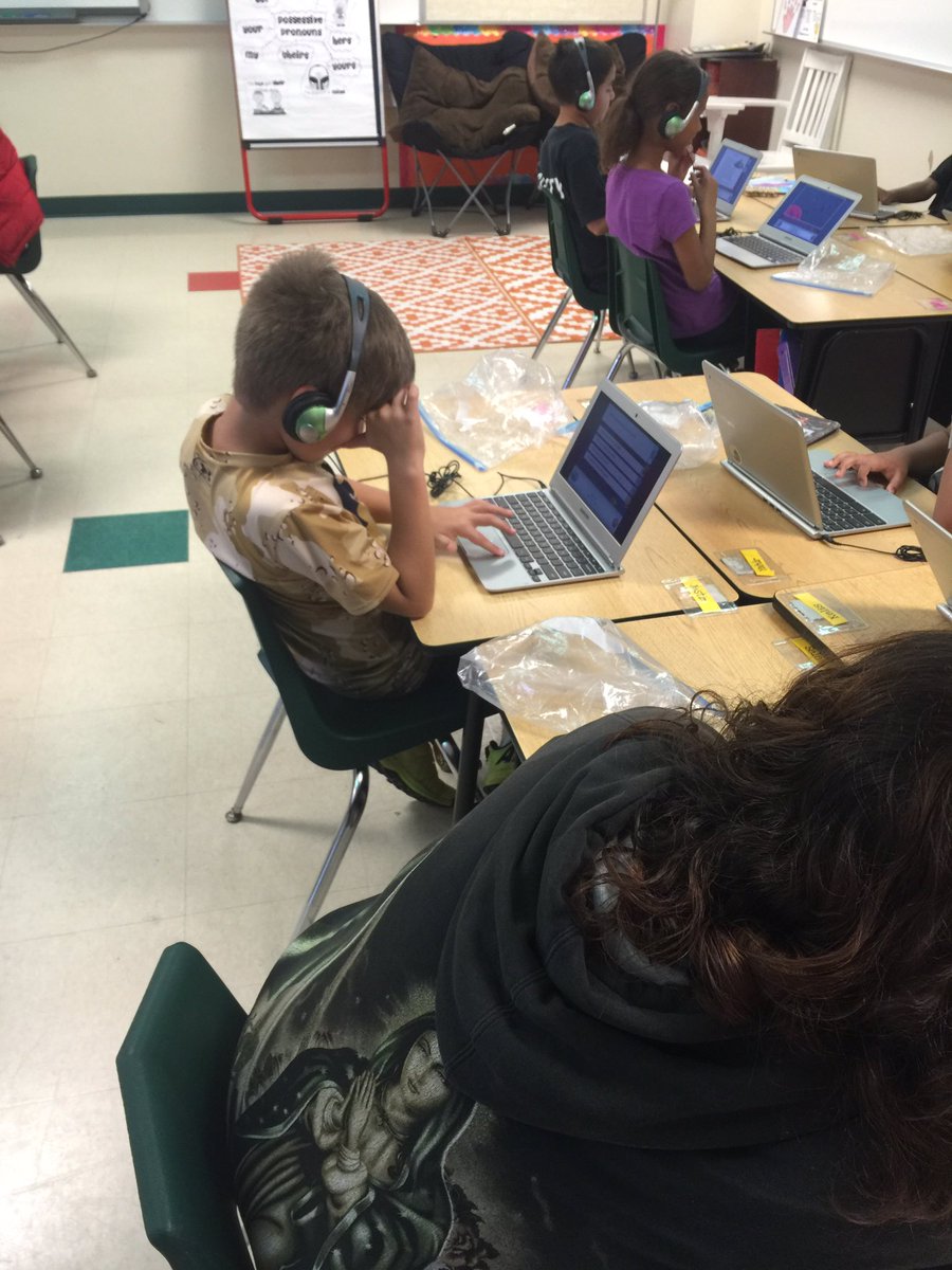 Getting in a little Istation action before our Drawing Conclusions Kahoot! #LoveMySchoolDay #bisdconnect