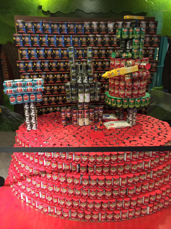 AshleyAReports's tweet photo. How awesome are these #Canstructions? Vote for you favorite here! https://t.co/YmGoVeEgBF https://t.co/kNIWK3PKEt