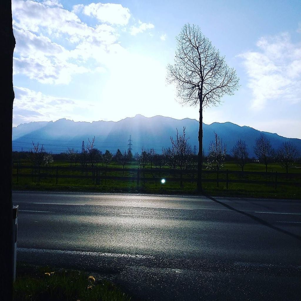 meinfeldkirch's tweet photo. #mit #dem #farrad #von #feldkirch #nach #götzis #nachderarbeit #sonne #feierabend #nachhauseweg #meinvorarlberg by… https://t.co/b4F5Eb0CsF