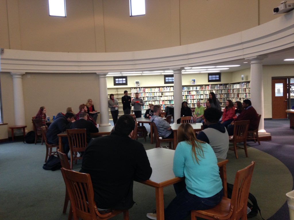 GEARUP_Marion's tweet photo. #MCSRocks16 @OSUMarion student panel talking w/ our #BuckeyeBest @MCSPresidents https://t.co/hsKqQx8QrX