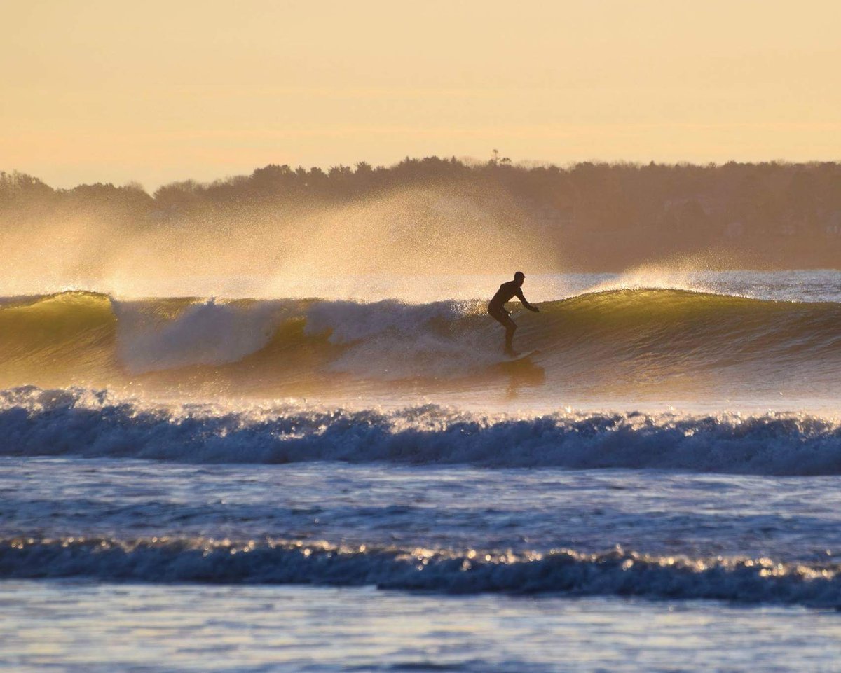 #oldorchardbeach ou the perfect spot pour des levers de soleil! #travel #surf