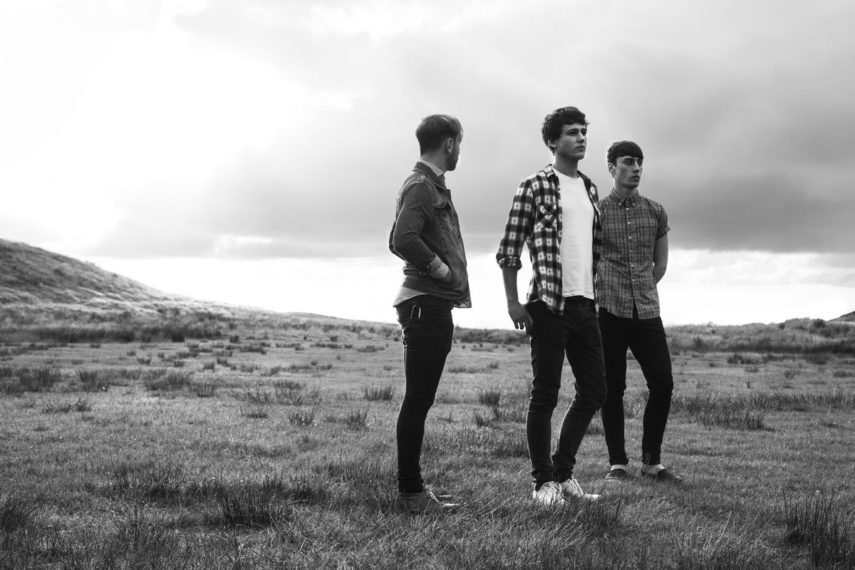 If you haven't got around to it yet, stream the new The Summer War EP ahead of release. punktastic.com/radar/first-pl…