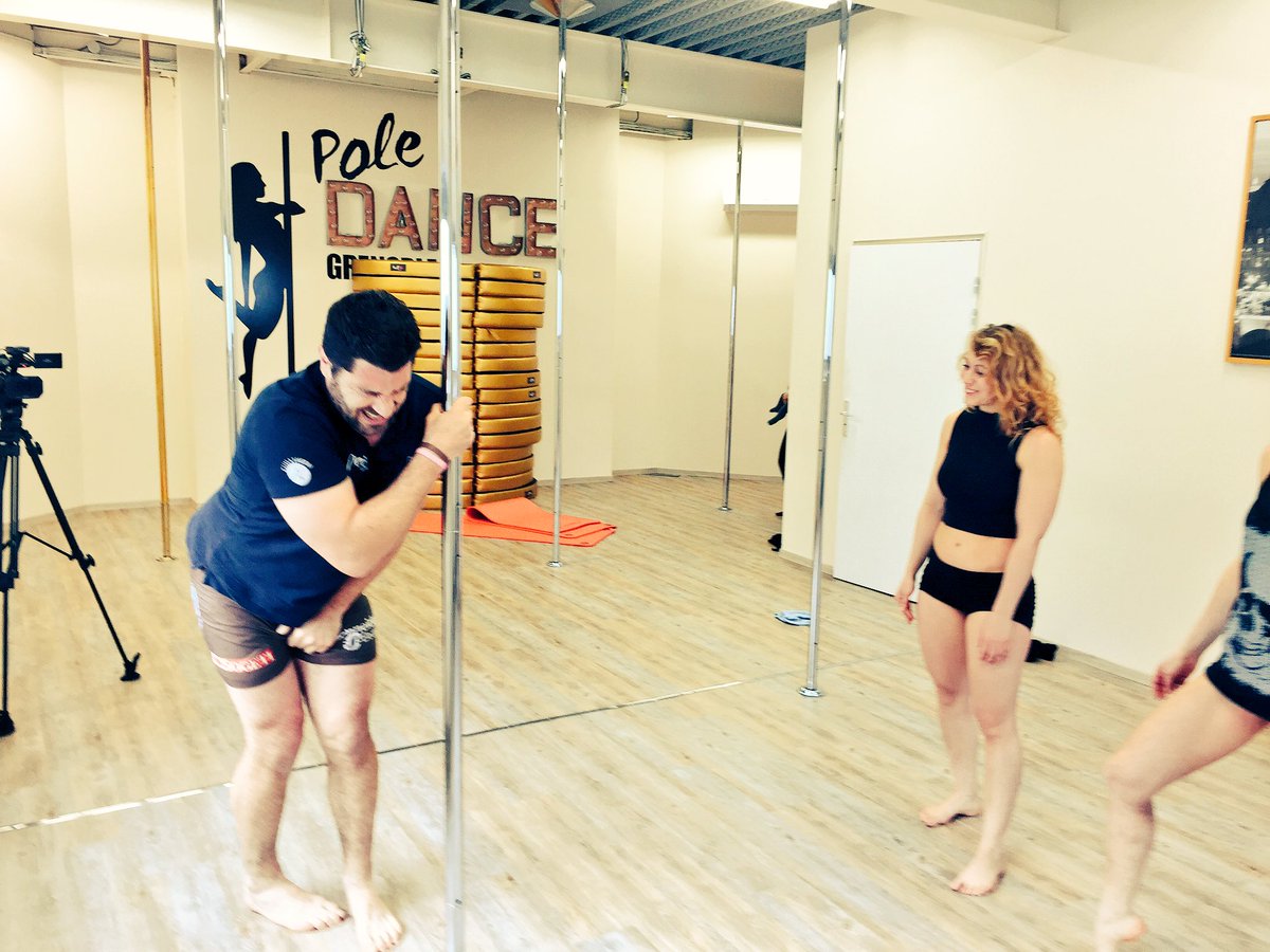 SportDauphinois's tweet photo. #Teaser Tournage d'un Défi De John cet après midi ! Direction Pole Dance Grenoble !!! #DDJ https://t.co/BsoY7hqpvR