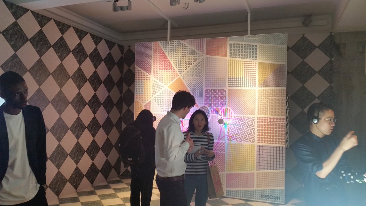 nancyvandepol's tweet photo. Press preview of #vescom at #frameexpo #MDW2016 #framewtm https://t.co/WmgRkRVzy1