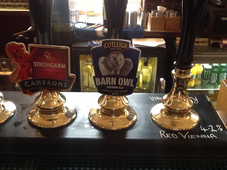 Other guests tapped &amp; ready to go on