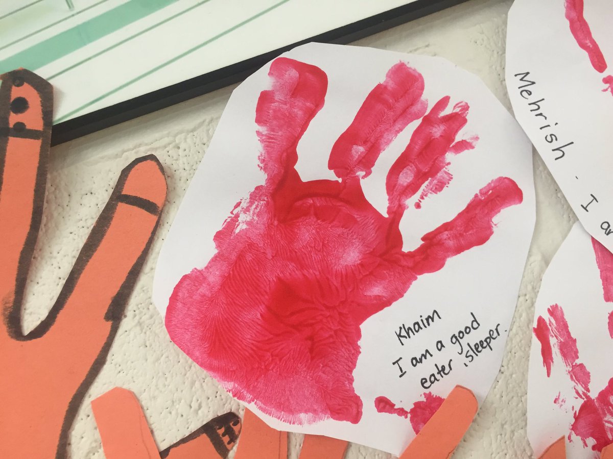 KindreeCoyote's tweet photo. In preparation for #dayofpink kids created a rainbow of CARING hands. @PeelSchools https://t.co/mSD4yxrVrG