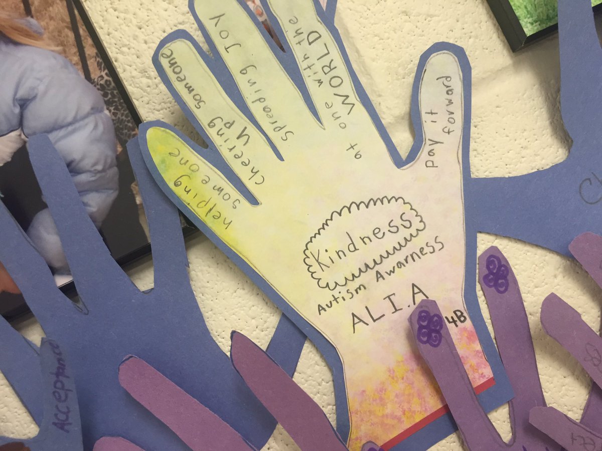 KindreeCoyote's tweet photo. In preparation for #dayofpink kids created a rainbow of CARING hands. @PeelSchools https://t.co/mSD4yxrVrG