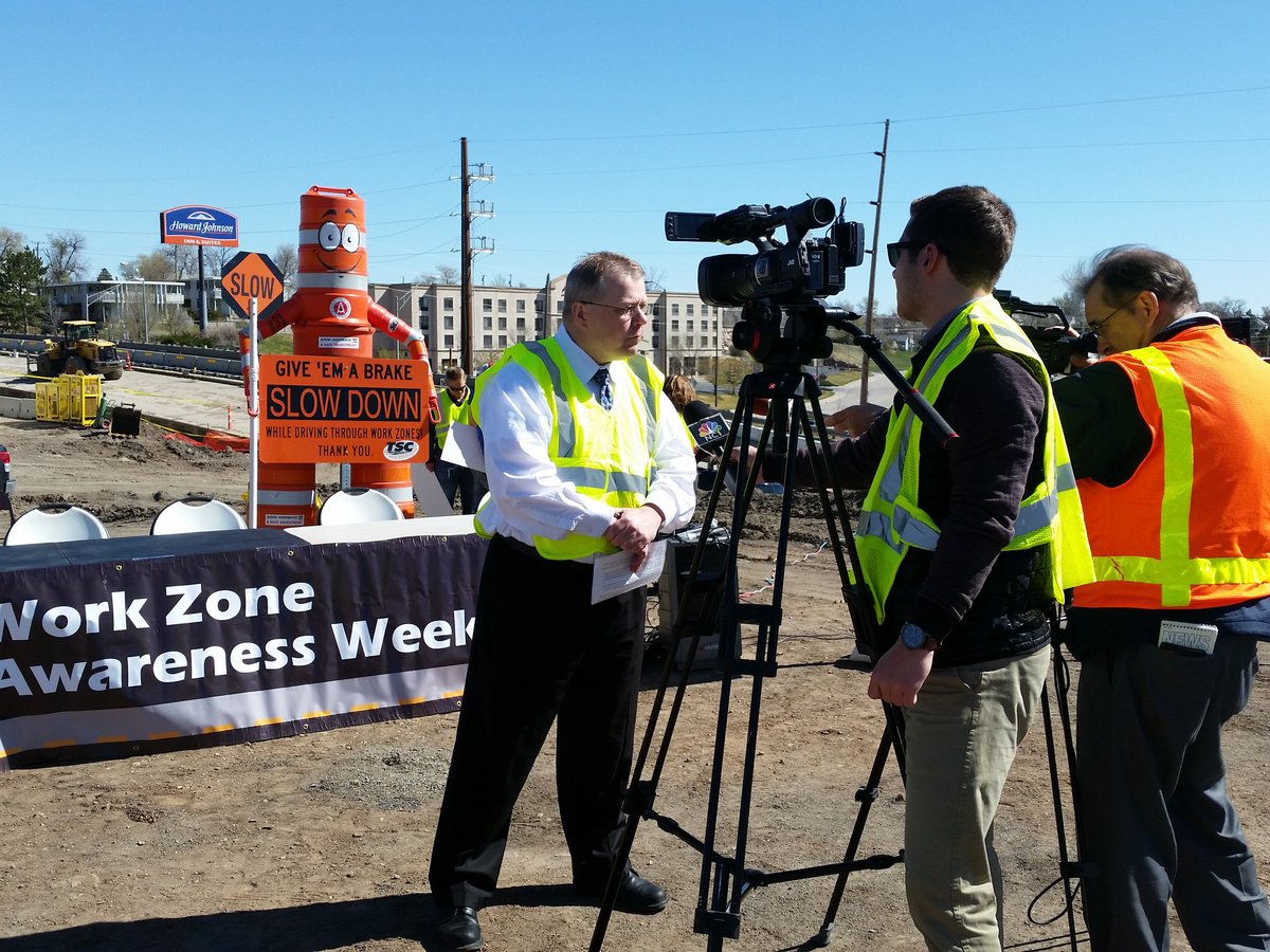 Patty_asphalt's tweet photo. Thank U @SouthDakotaDOT  @DarinBergquist for kicking off SD's Work Zone Awareness Week. #nwzaw2016 #DontbeTHATdriver https://t.co/R7UFp0BuXy