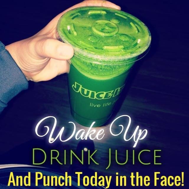 JuiceItUpHQ's tweet photo. Back to the grind, but first things first! Drink #GreenJuice💚 #PunchMonday👊 Then #LiveLifeJuiced #JuiceItUp! 😎👌 https://t.co/V9AWxxyh4h