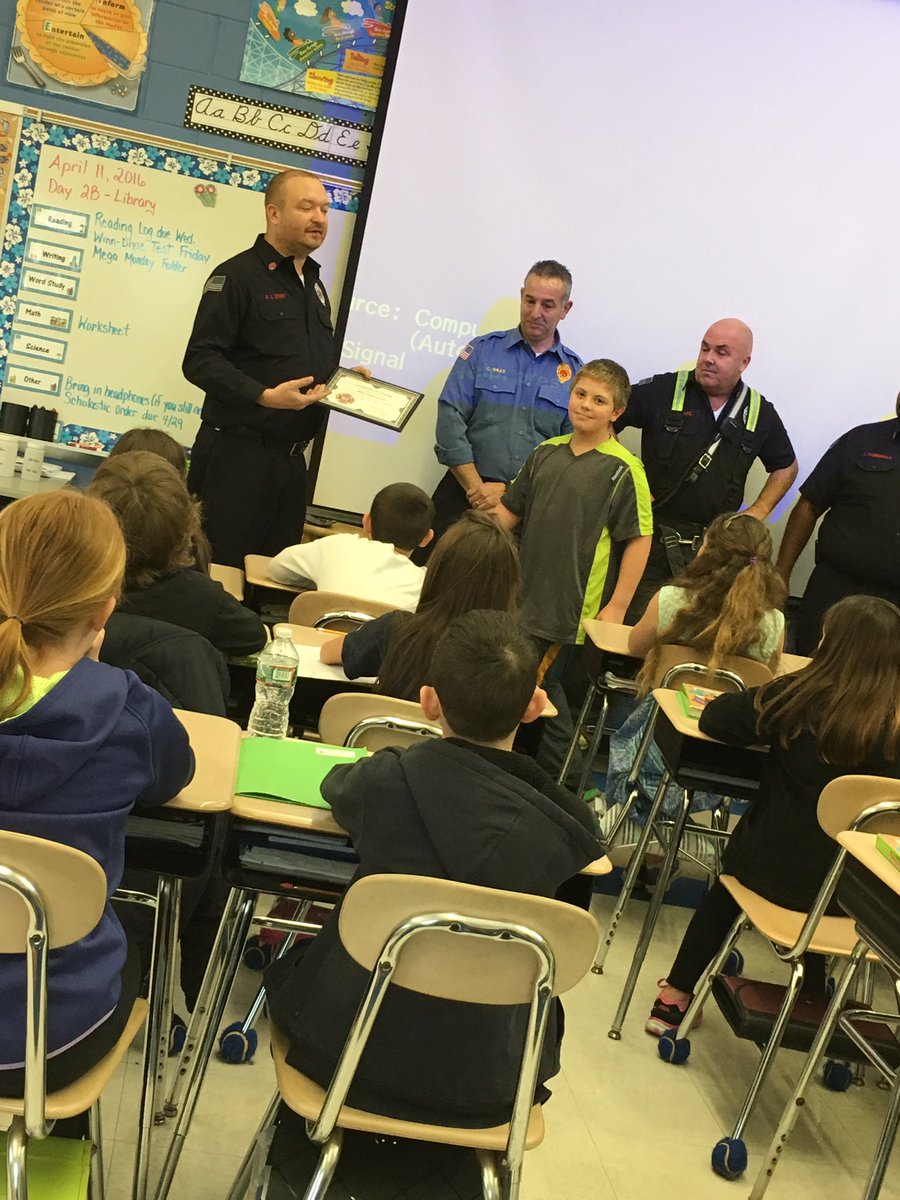 MrsCharlesWFS's tweet photo. Freehold Twp. Fire Dept. visits Miss Sabo's class to give Alex a Certificate of Courage! @wfschool @MissSaboWFS https://t.co/suGoDjWTGv