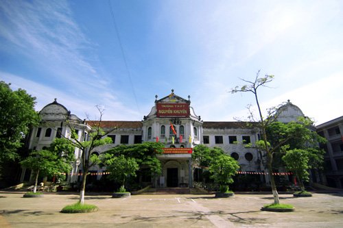 khongsadau0511's tweet photo. #NKHighschool #near2yngayratruong.
Nhớ lắm ngôi trường nơi gắn bó suốt 3 năm học, bao kỉ niệm! sẽ nhớ mãi, yêu mãi https://t.co/FjOmsIpv07