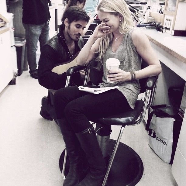 Mentaachan's tweet photo. #31DaysOfJMo Day 30 Jen & Colin @jenmorrisonlive https://t.co/KlHCVqTlPV