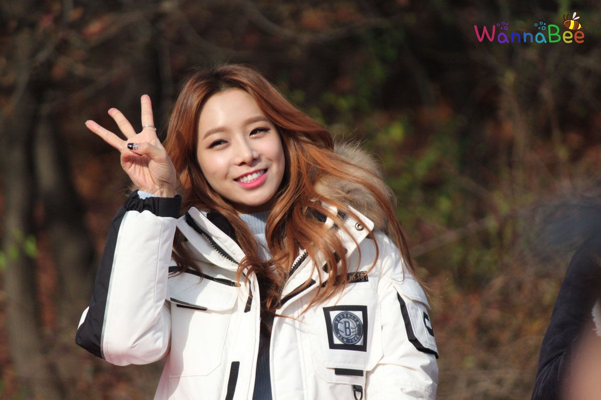 ynb_sophy94's tweet photo. 151206 더팩트 시즌마감 마라톤 직찍 #베스티 #BESTie #유지 #UJI @BESTie_Uji 
https://t.co/Aq87hUNkT3 https://t.co/5HVuSGrK3t