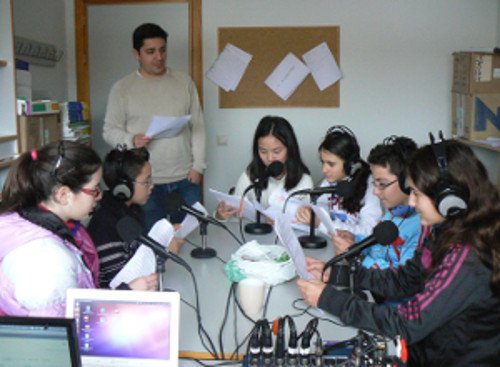 CeDeC_intef's tweet photo. 7 herramientas e ideas sencillas para montar una radio escolar desde cero https://t.co/yZkblIokVY https://t.co/KCLl7EqS3d