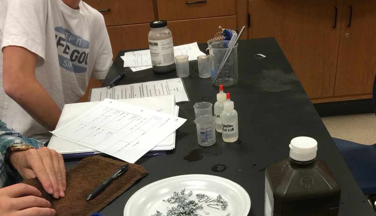 jbrown0503's tweet photo. Fewell's Metal Reactivity Lab and Norton's Reaction Rates Lab all in one learning space. #ALsci #transformALed https://t.co/6oxegFQbTy