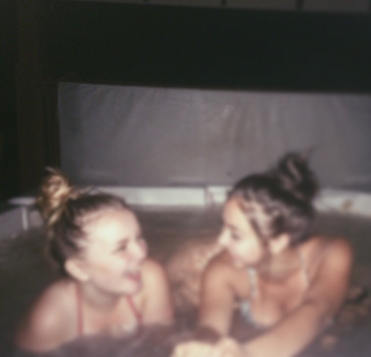 daniellka__'s tweet photo. happy 17th birthday to this gem 💋💕💕 We've got many memories made and many to make in the future 😏 🎉🎈🎈🎈 https://t.co/3ktIQHYqdy