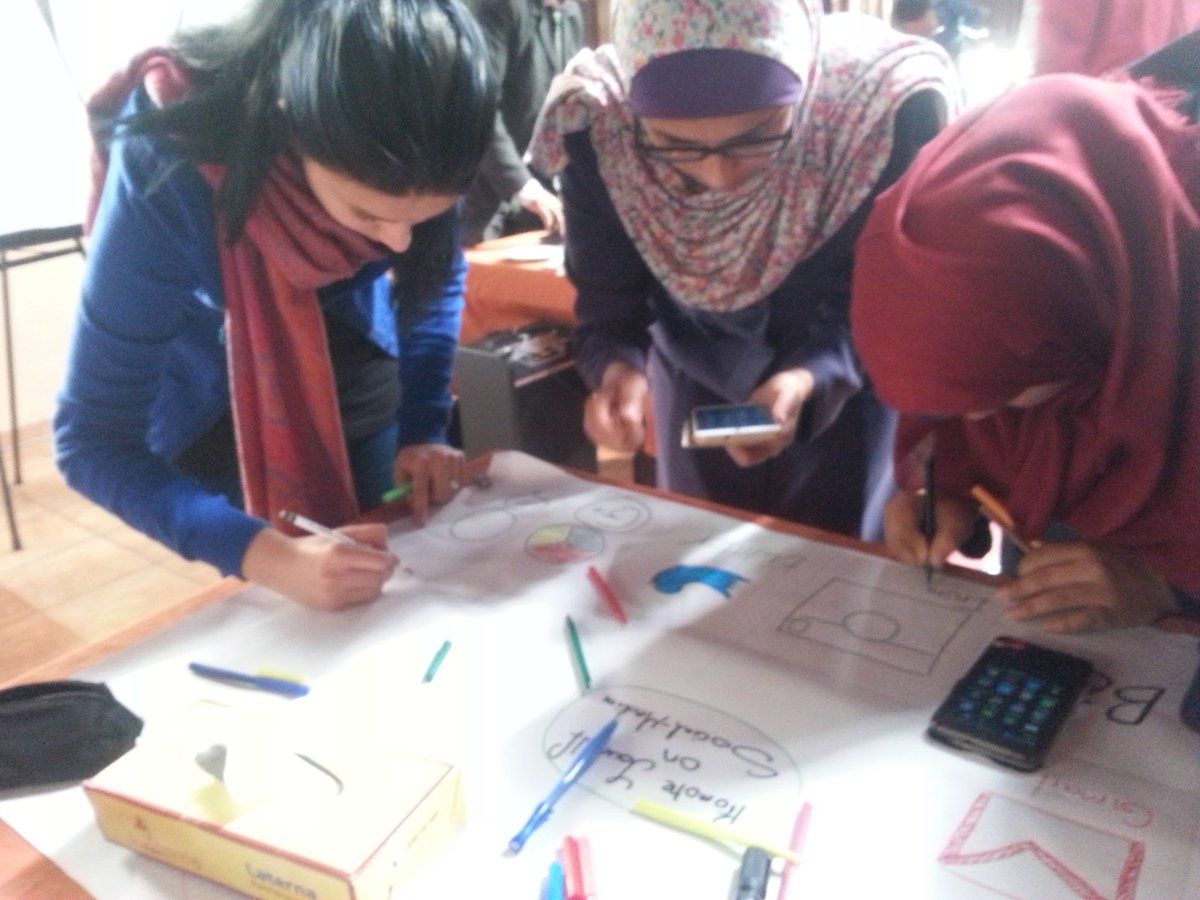 AbeerNaga's tweet photo. It was an amazing session with Eng Khaled Shbair
Thx #Gaza_Digital https://t.co/ZDJJtCQa0h