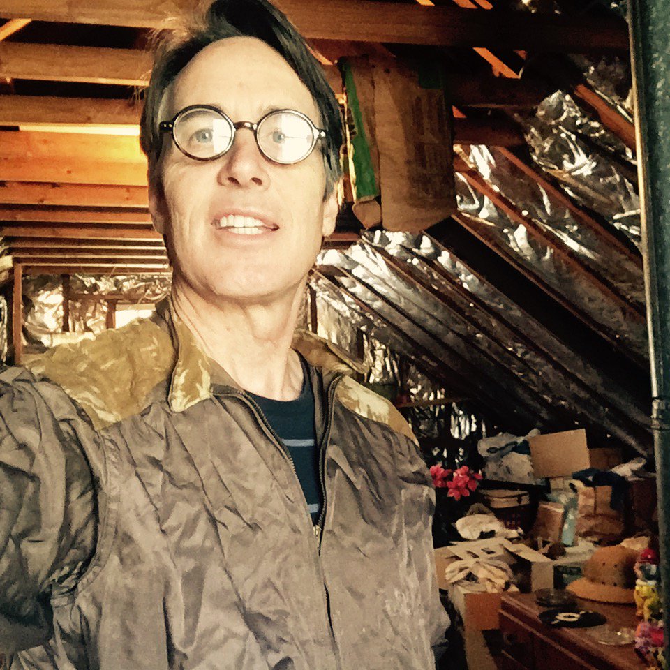 thelongryders's tweet photo. 4/6/86 #NMEcover & discovered in #StephenMcCarthy's mom's attic 4/11/16: his same #beigejacket! #TheLongRyders https://t.co/TBsYY8cgZV