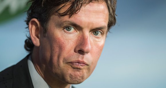 VI_nl's tweet photo. In de Jupiler League is Het Kasteel ineens een spookslot https://t.co/Q4nznANYfJ https://t.co/rkfa9ZfQsx