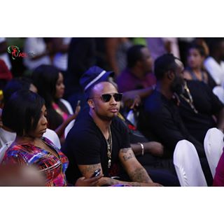 ProperLagosBoy's tweet photo. B- Red ✗Pryse chill at the games #ABLBack2Back #MoreThanAGame | @B_RedHKN @itspryse https://t.co/h3h3lD1Db4