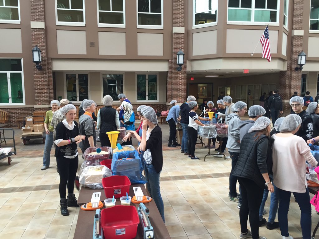 Yorkactivities's tweet photo. Foodfight is here at York today!  Packing food for families in need overseas. @YorkHighSchool #thisisyork https://t.co/Eew4bLUblE