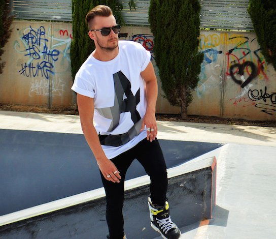 ANONYMOUS Gradient Long T, £39.99!
#anonymousclothing #mensfashion #madeinUK #unisex