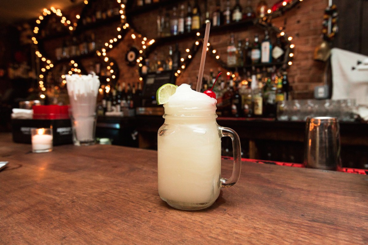 ThrillistNYC's tweet photo. The Best Happy Hour Spot in 21 Different Manhattan 'Hoods: https://t.co/S79wFHG7BY https://t.co/koDBdJcIHz