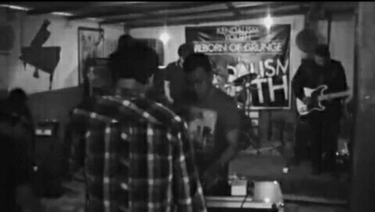 distorsi akustik tweet media