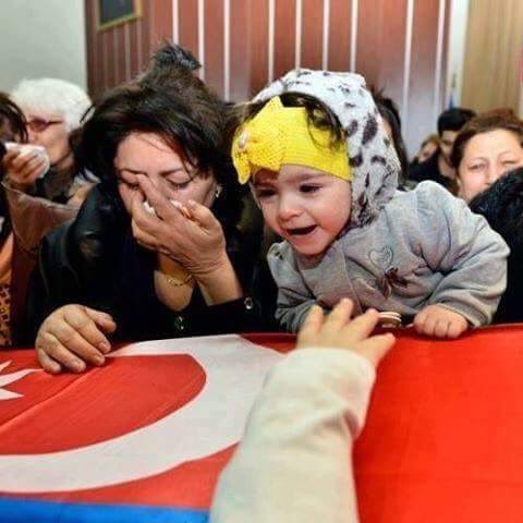 SamirAsadli's tweet photo. Bu fəryada, bu səhnəyə ürək dözməz...
Allah erməninin də, rusun da, bu iqtidarın da bəlasını versin...
#cebhe https://t.co/nVCF3tKKBP