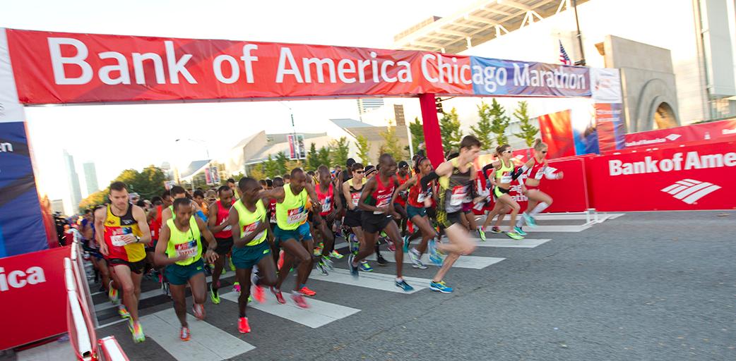 ChiDistSeries's tweet photo. Application deadline to run the 2016 @ChiMarathon is tomorrow at 2 p.m. (U.S. Central time). Don't wait, apply now! https://t.co/xjdTwCLmGh