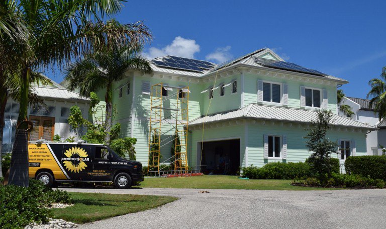 CaymanGreenTech's tweet photo. CRYSTAL RESIDENCE
SunPower solar energy system being installed on a recent GreenTech Solar project. https://t.co/dAJVdpfvTW