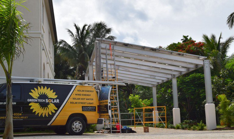 CaymanGreenTech's tweet photo. Harvey Residence 
Estimated Annual Production: 26,369 kWh
15.7 kW DC System 
(48) SunPower 327w Modules https://t.co/4wUhPWLyiZ