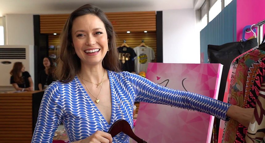 summerglaucom's tweet photo. New footage of Summer at #MEFCC #VIPLoungeAE. https://t.co/KvmebDBvox #SummerGlau  #Arrow #Castle #Firefly #TSCC https://t.co/SGem4hqhUw