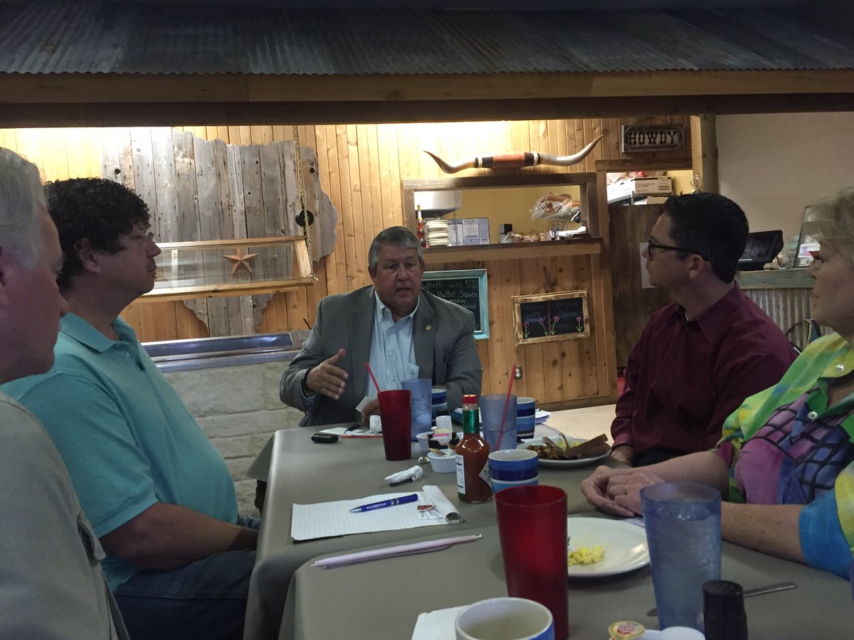 DougForTexas's tweet image. Proud to be endorsed by Bulverde Mayor Bill Krawietz. I enjoyed speaking w/ him &amp;amp; others about water issues. #TXHD73