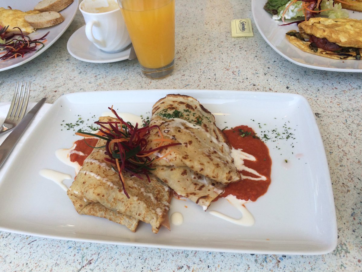 venecia101's tweet photo. Deliciosas crepas de jamón, champiñón y queso. Gracias a #SohoPlayaHotel por la invitación en @EnzosRestPDC https://t.co/uM43qgUZmX