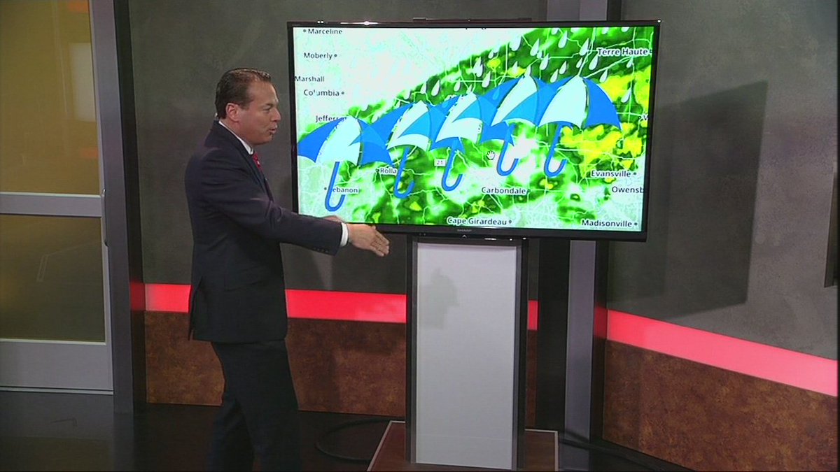 FanDuelSN_MW's tweet photo. We don't usually do weather on @Cardinals Live. You probably knew that from the umbrella graphics. #OpeningDaySTL https://t.co/XdTXMCE8d5