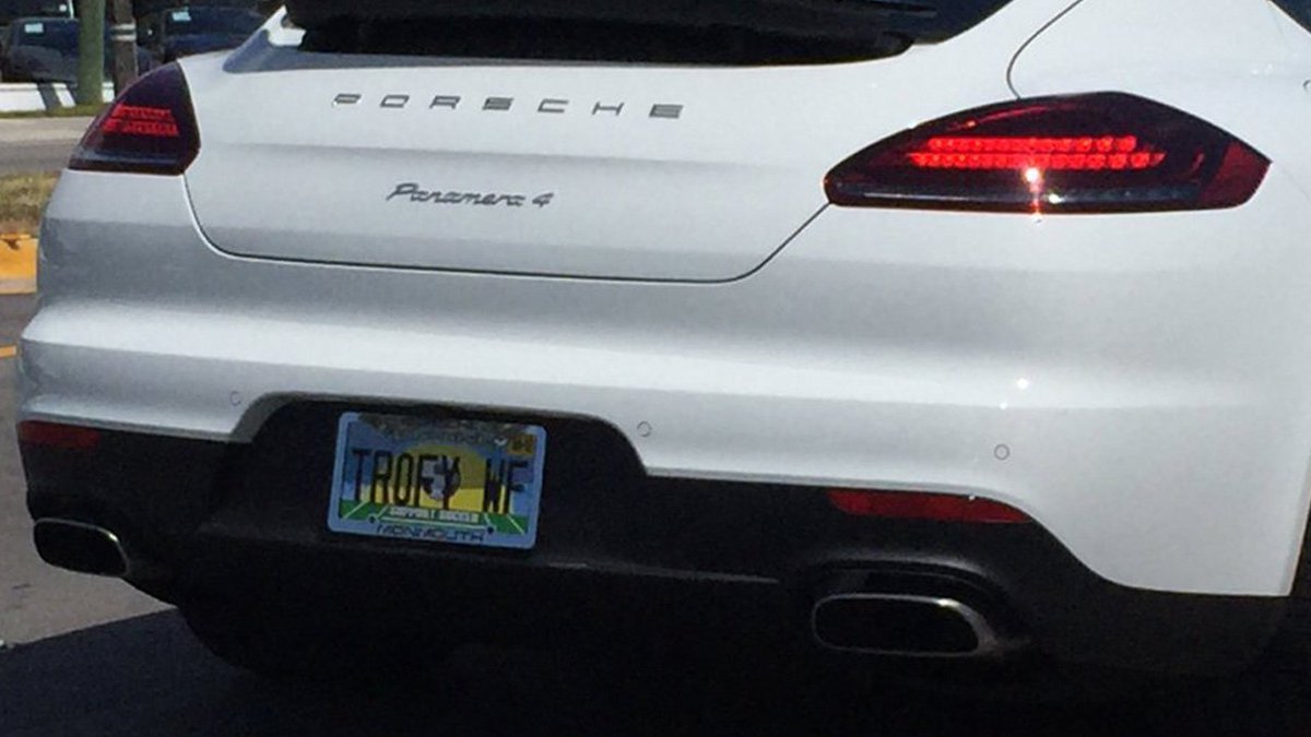 Give credit to the bold person who drives a #TrophyWife car around South Florida! bit.ly/23y0tcD?utm_me… https://t.co/FEjTHPPOYy