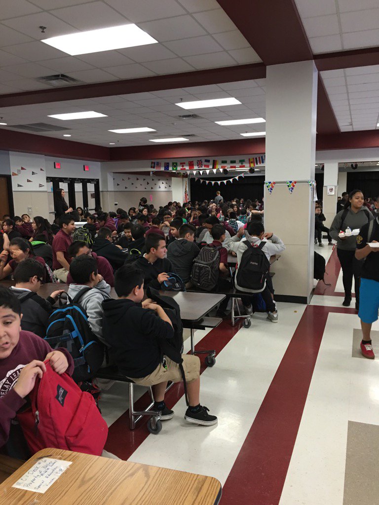 Smileyl's tweet photo. 6th grade ROCKS!❤️#LoveMySchoolDay https://t.co/7B6yfM8lSv