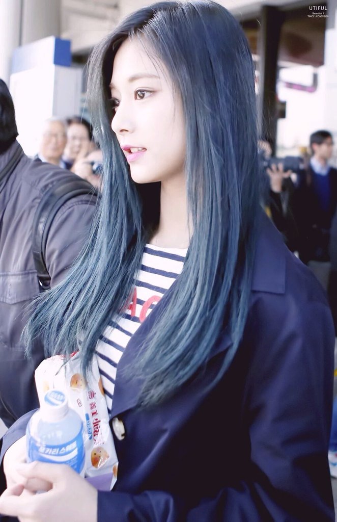 CfxyoWLVAAA4vRM.jpg:large