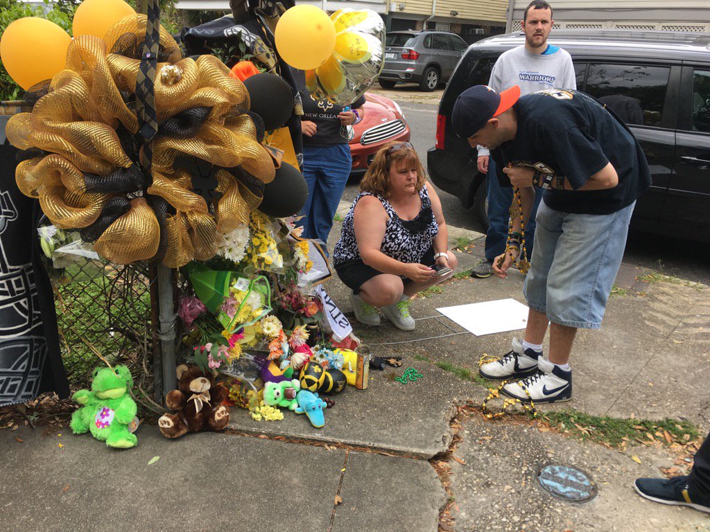 BillCapo's tweet photo. As Will Smith memorial grows, so do worries about violence. Hear the concerns, and from an expert at 6. @WWLTV https://t.co/tUfG2WMBUk