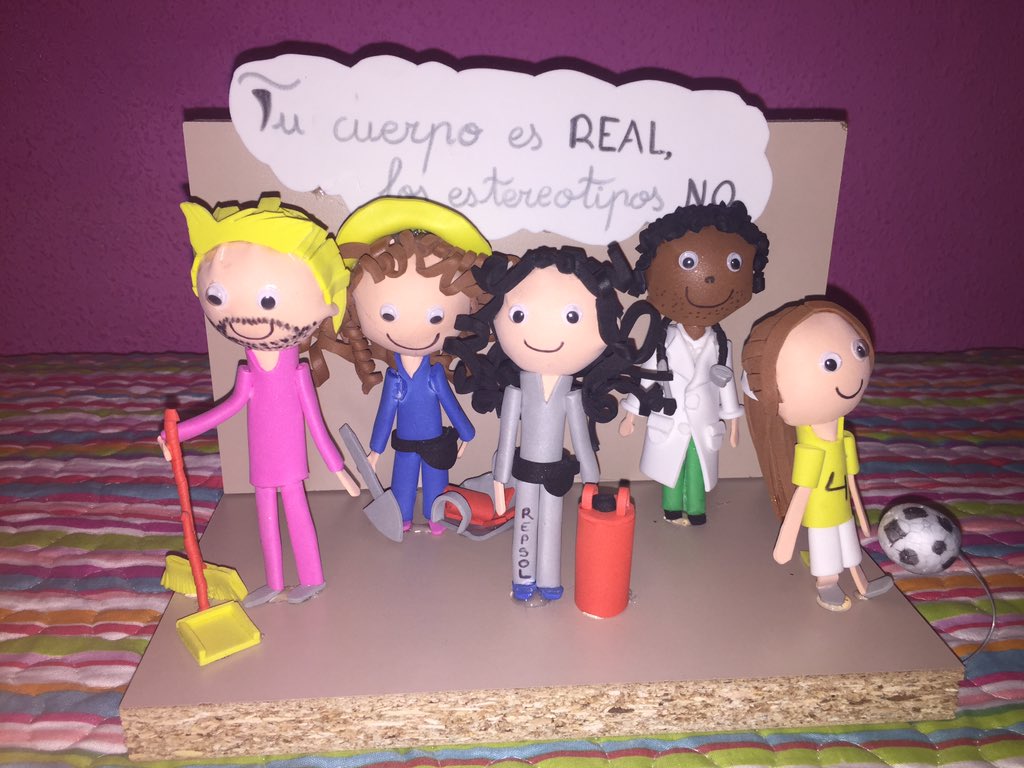 "Cuando decidas hacer algo... Apasiónate por ello." Good Night!
#Practicaterminadaporfin 📚🎨🖌